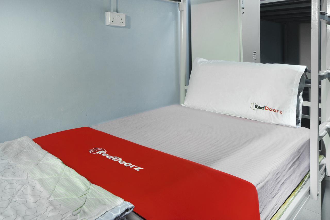Reddoorz Hostel @ Kallang Mrt Singapore Exterior photo