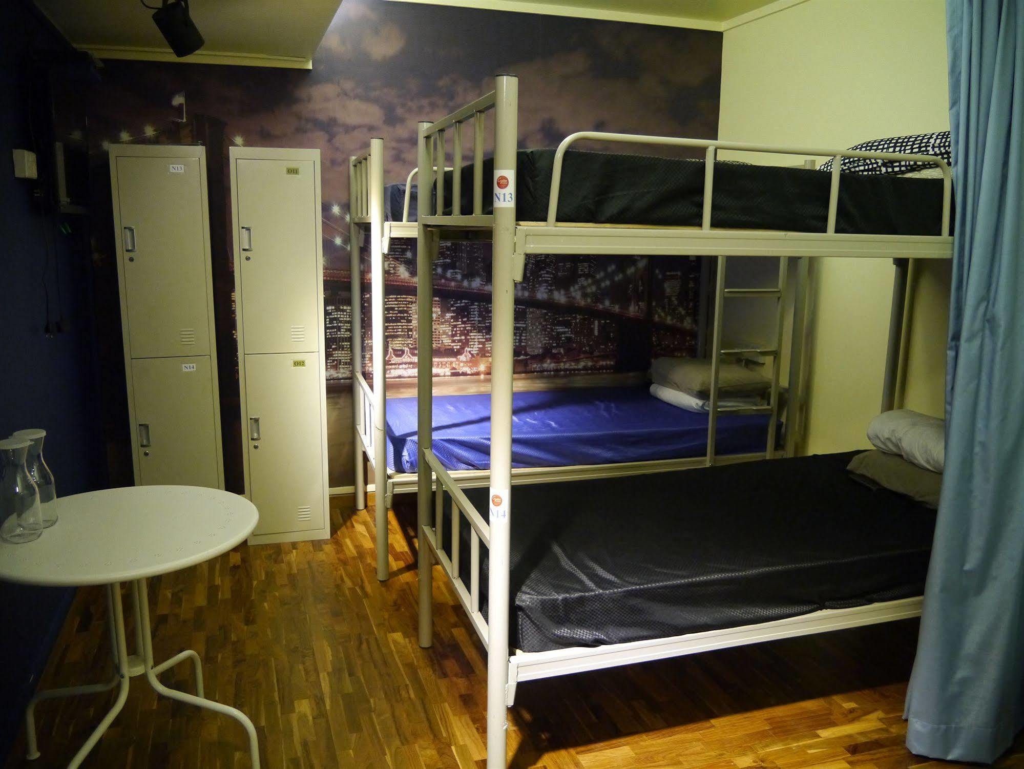 Reddoorz Hostel @ Kallang Mrt Singapore Exterior photo