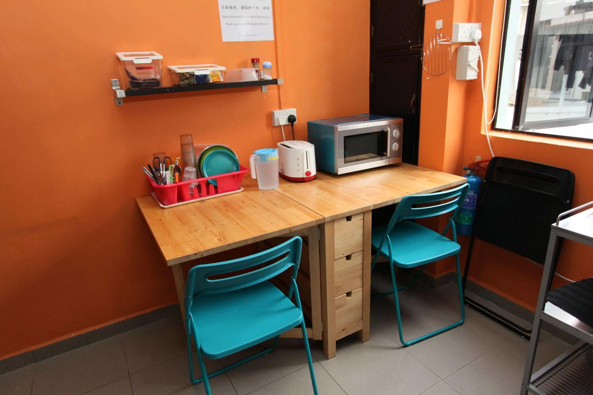 Reddoorz Hostel @ Kallang Mrt Singapore Exterior photo